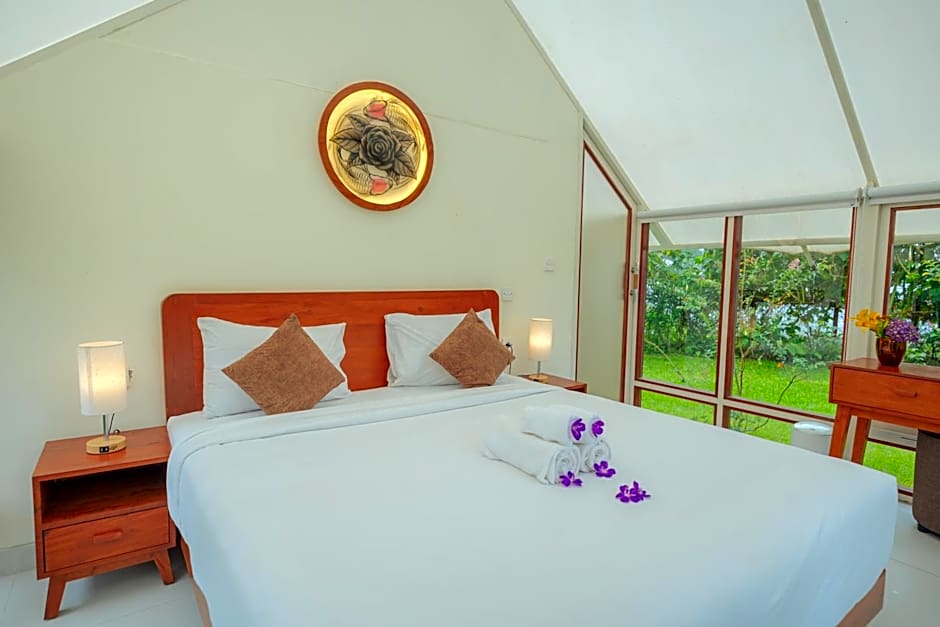 Svargan Lakeside Glamping
