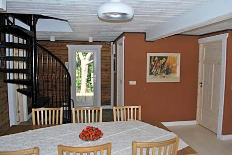 Triple Room with Shared Bathroom