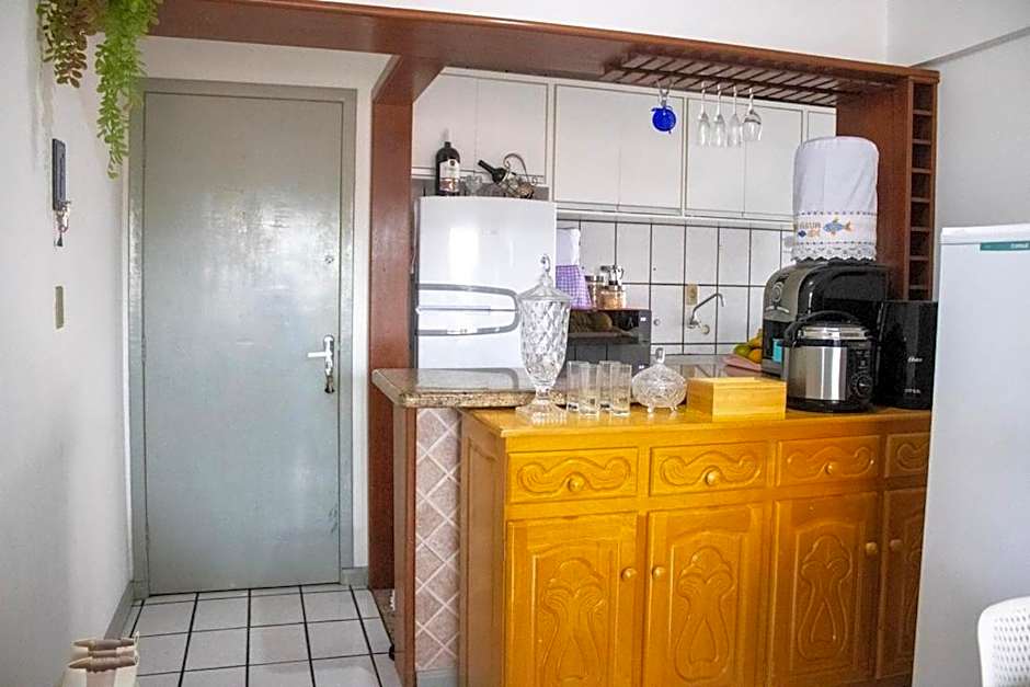 Apto com Wi Fi a 400m da Praia de Canasvieiras SC