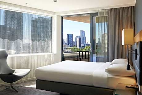 Moxyfied Primo Sleeper, Guest room, 1 Queen, Balcony