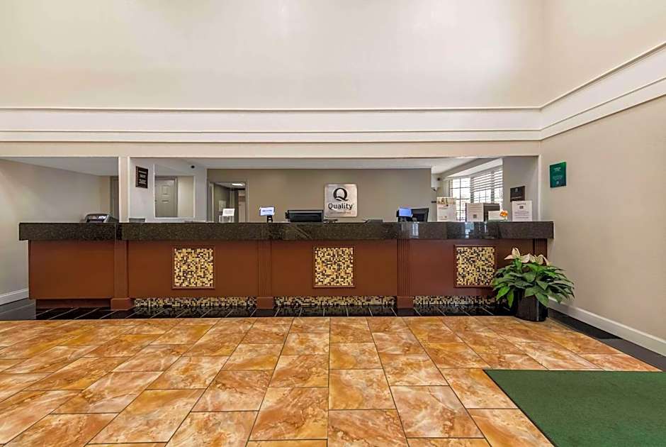 Quality Inn Saint Louis Airport