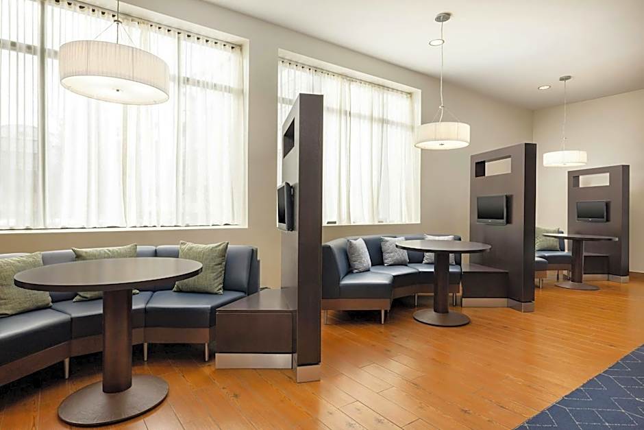 Courtyard by Marriott Montvale