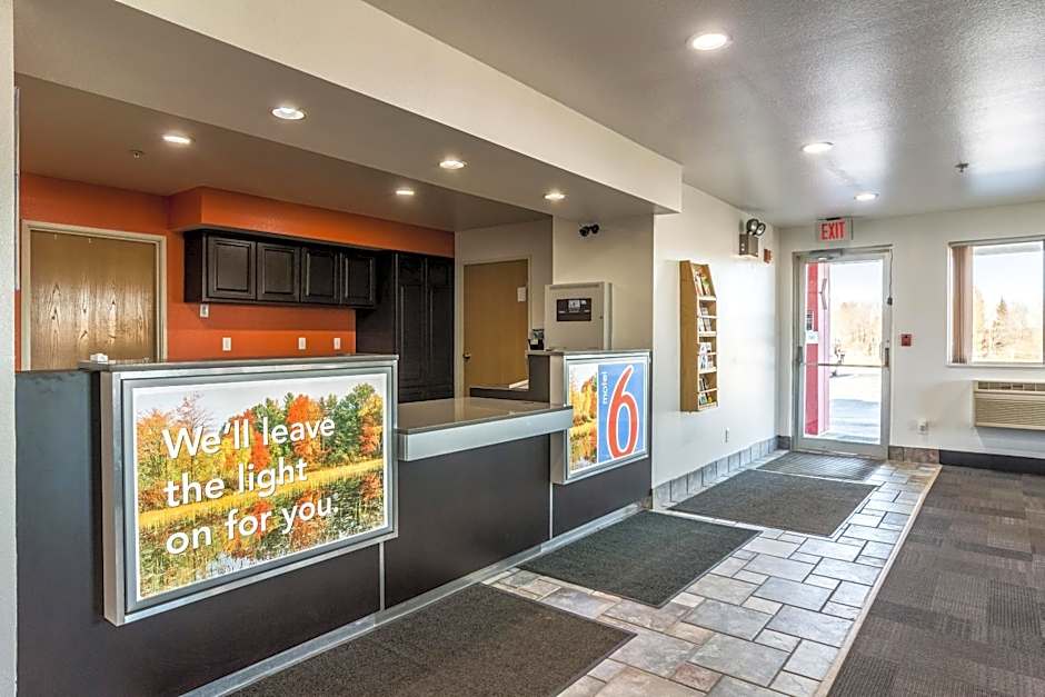 Motel 6-Barkeyville, PA