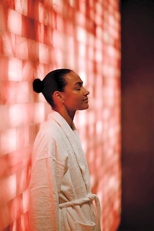 Sunlight Hotel Conference & Spa