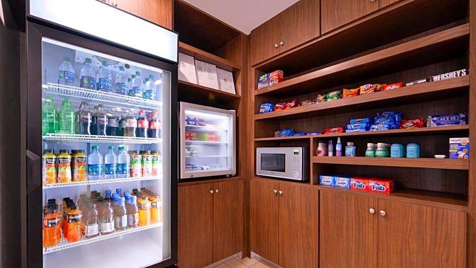 Holiday Inn Express & Suites Lexington Midtown By IHG
