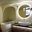 Sun Rocks Boutique Hotel - Caldera View Suites & Sunset Dining Experience