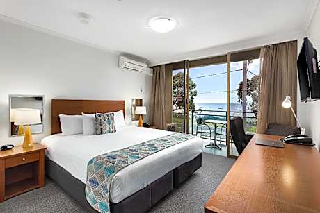 One King Bed Non Smoking