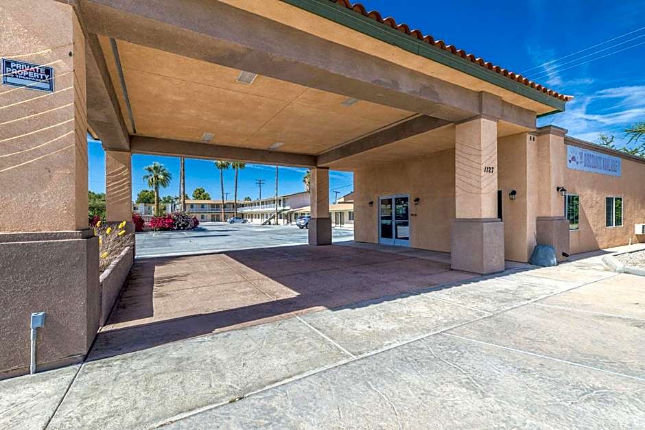 Rodeway Inn & Suites