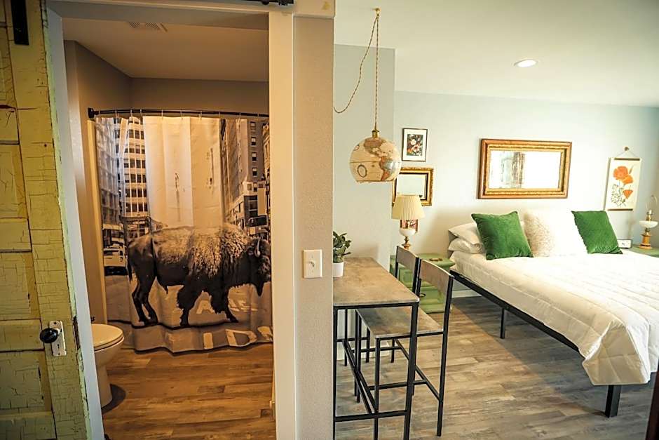 The Blue Buffalo Motel