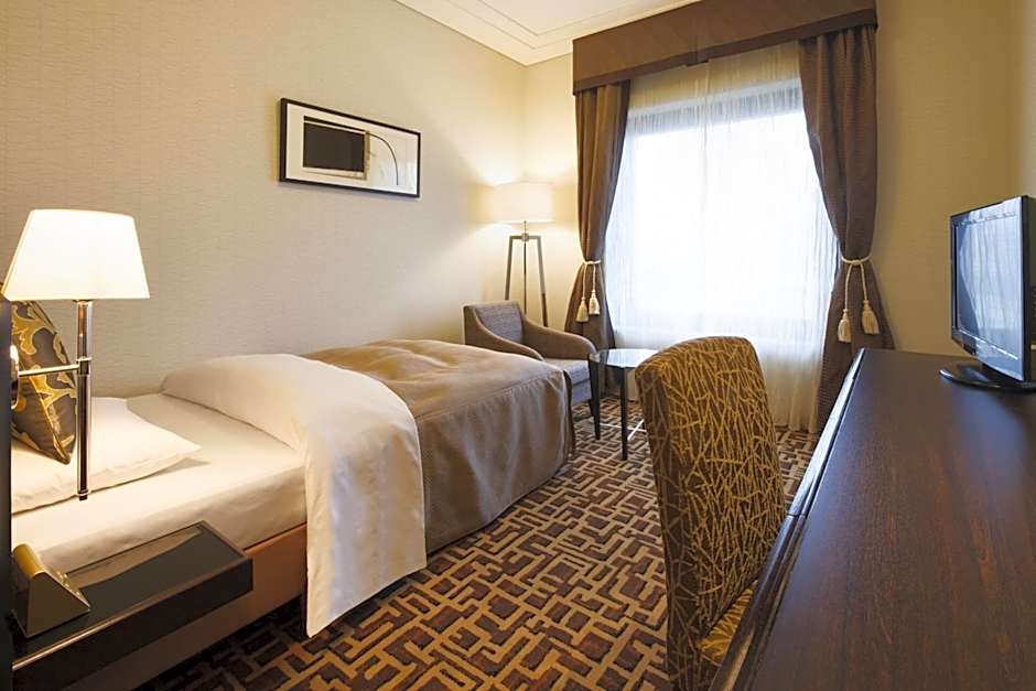 Okura Chiba Hotel