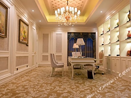 Fanhua Hotel