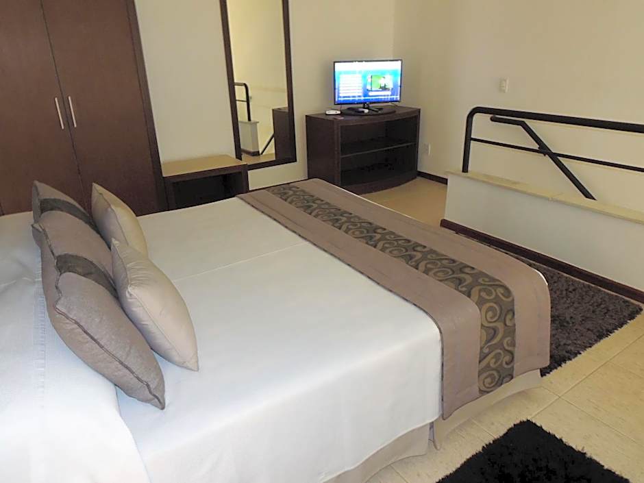 Mondrian Suite Hotel