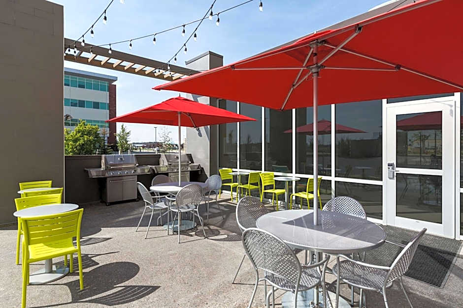 Home2 Suites By Hilton West Edmonton