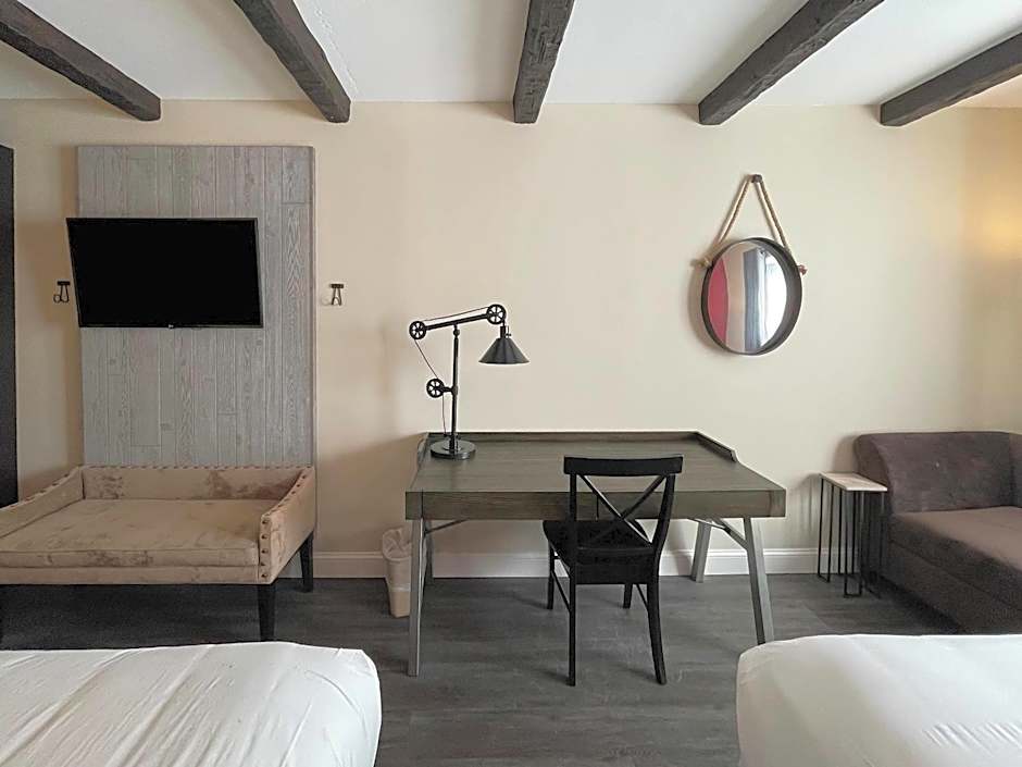 The Century House, an Ascend Collection Hotel