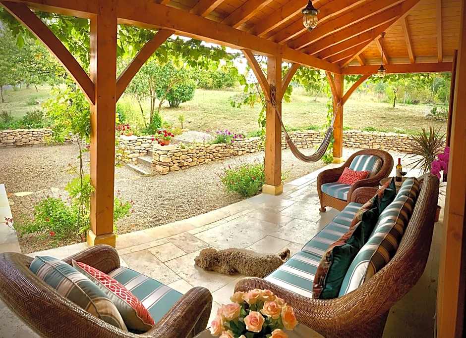 Les Cèdres du Linard, Chambres d'Hôtes B&B Near Lascaux, Montignac, Sarlat-la-Canéda, Dordogne