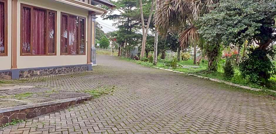 Hotel Bumi Bermi Permai near Bermi Eco Park Mitra RedDoorz