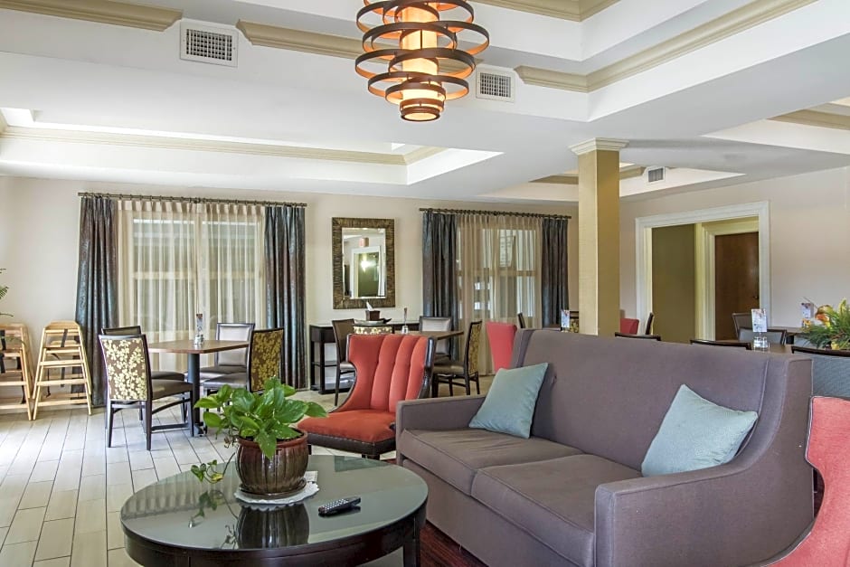 Holiday Inn Express Hotel & Suites Cullman By IHG