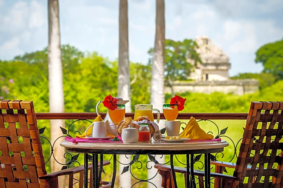 Mayaland Hotel & Bungalows