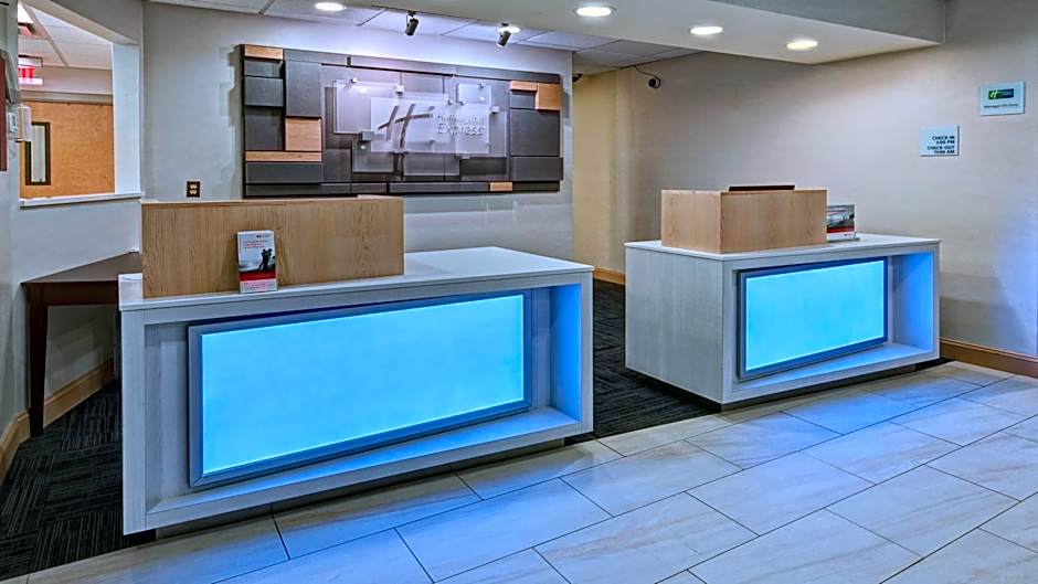 Holiday Inn Express Hotel & Suites London By IHG