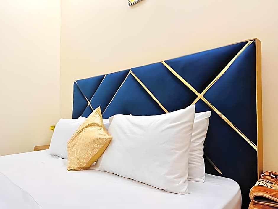 Home Inn Guest House – Islamabad, OH