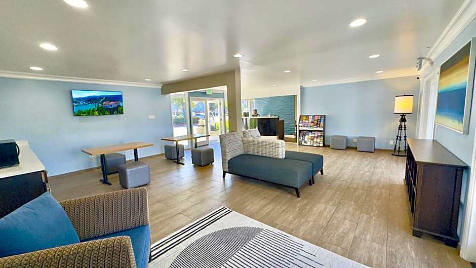Marina Village Inn