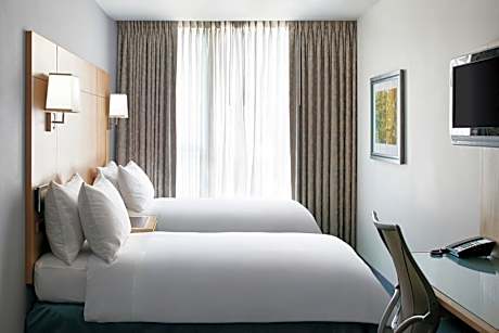 Standard Room with Two Twin Beds