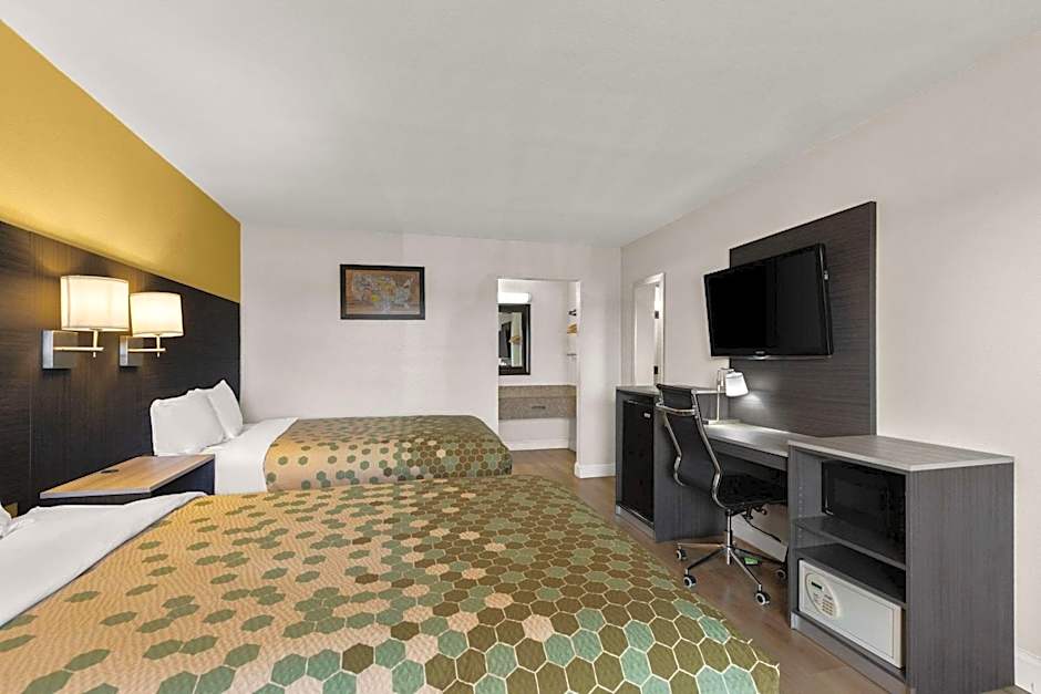 Econo Lodge White Pine Morristown I-81 & I-40 Split