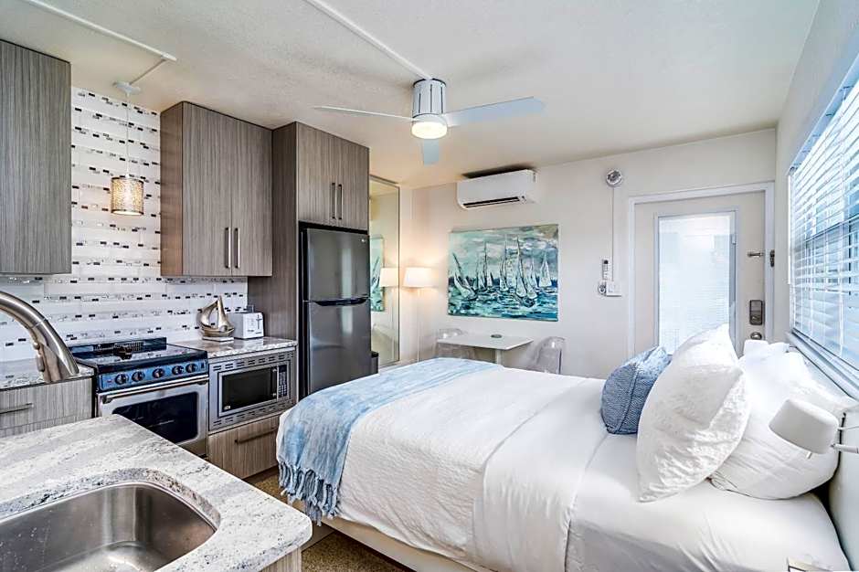 Boutique Vacation Rental Complex At Beach