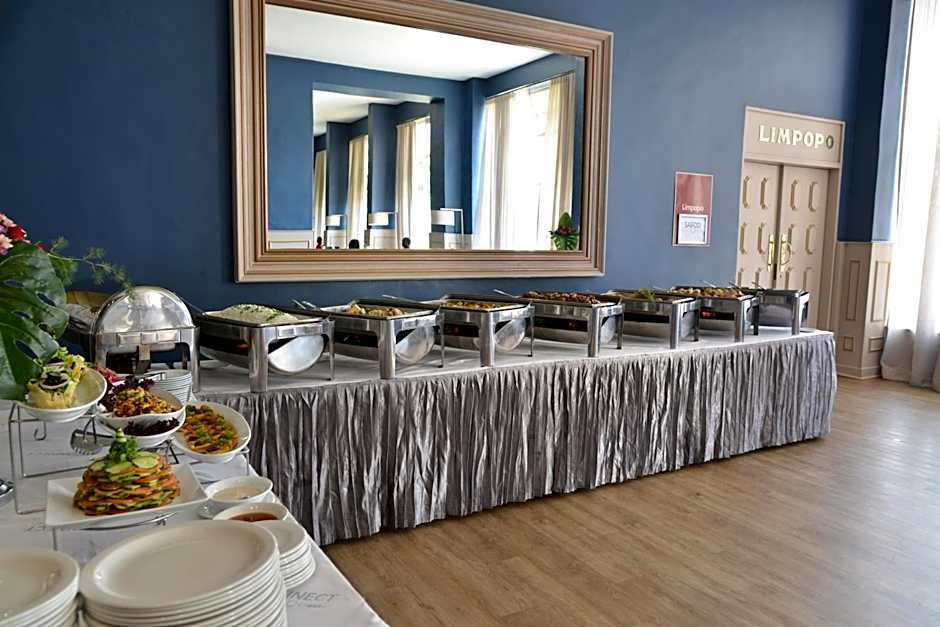 Cresta Jameson Hotel