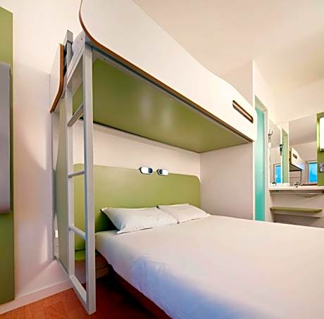 Standard Double Room with One Double Bed and One Single Bunk Bed - Accessible