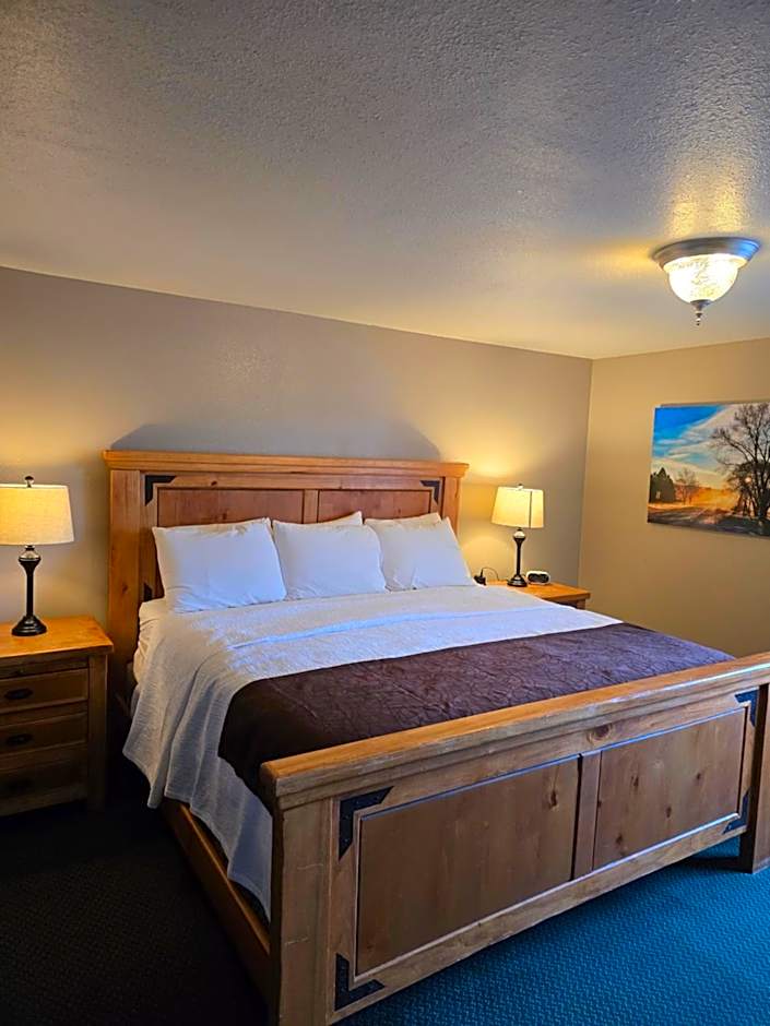 Red Ledges Inn