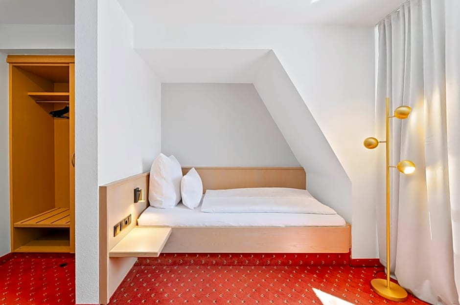 Steiners Hotel Airport-Messe in Birkach