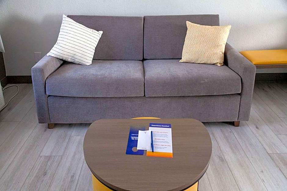 Comfort Suites Baton Rouge South I-10