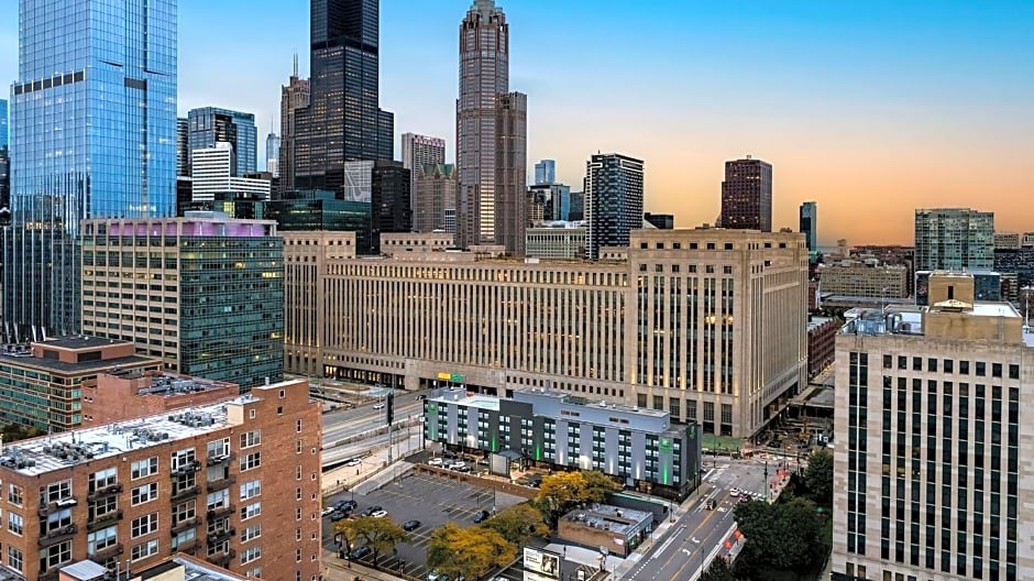 Holiday Inn Hotel & Suites Chicago - Downtown by IHG
