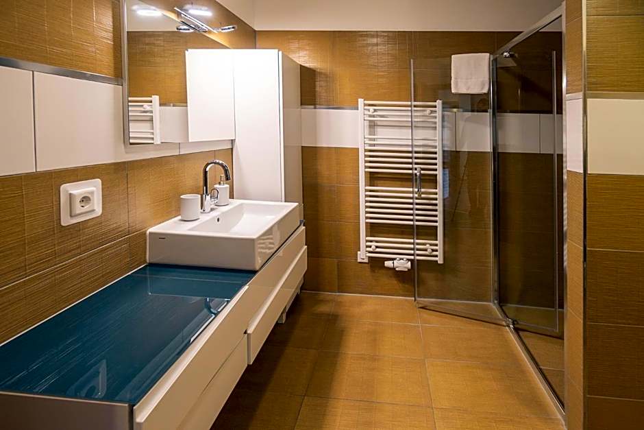 Praga Apartments & Restaurant Zell am See-Kaprun