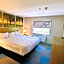 Days Inn & Suites by Wyndham Wynne