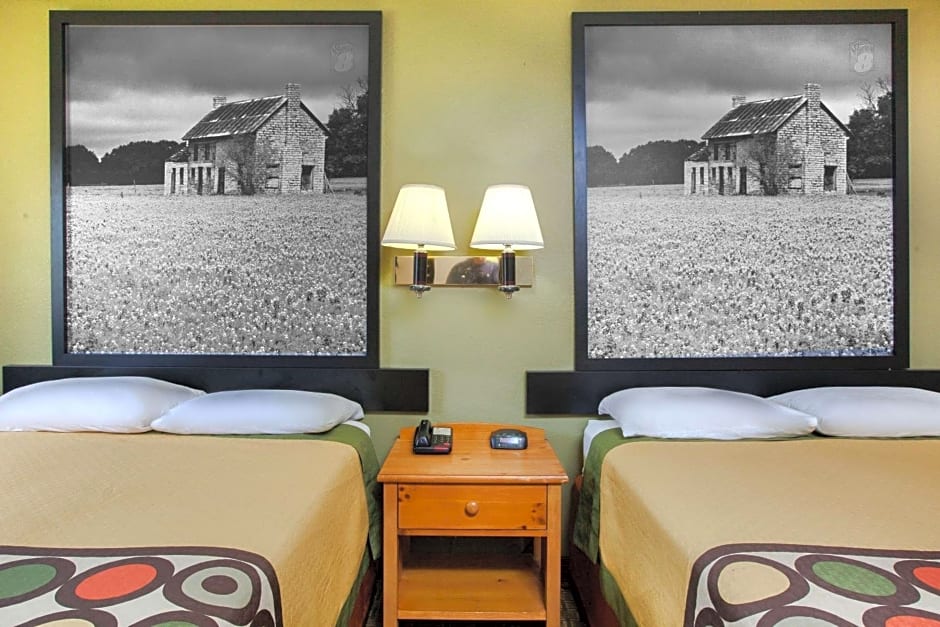 Super 8 by Wyndham Sherman