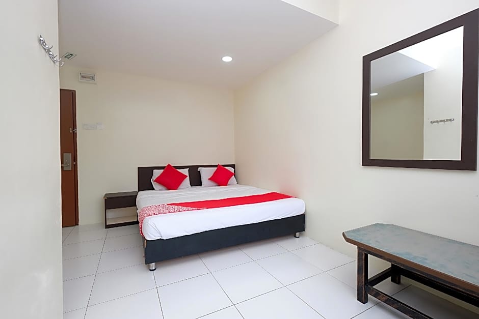 OYO 1104 Q hotel