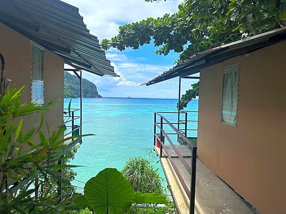 Phi Phi Seaside Bungalow