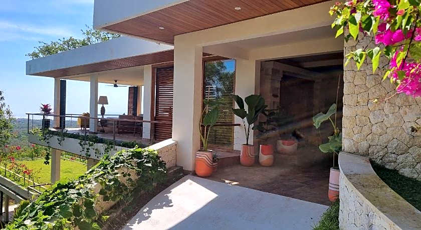 Uluwatu Sunset Hills