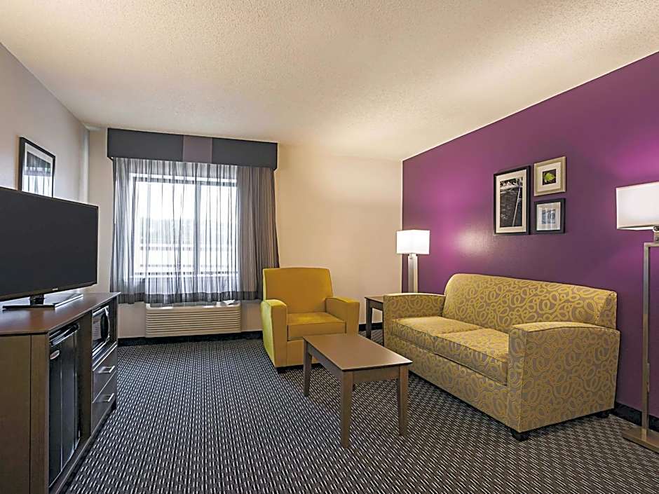 La Quinta Inn & Suites by Wyndham Atlanta Midtown - Buckhead
