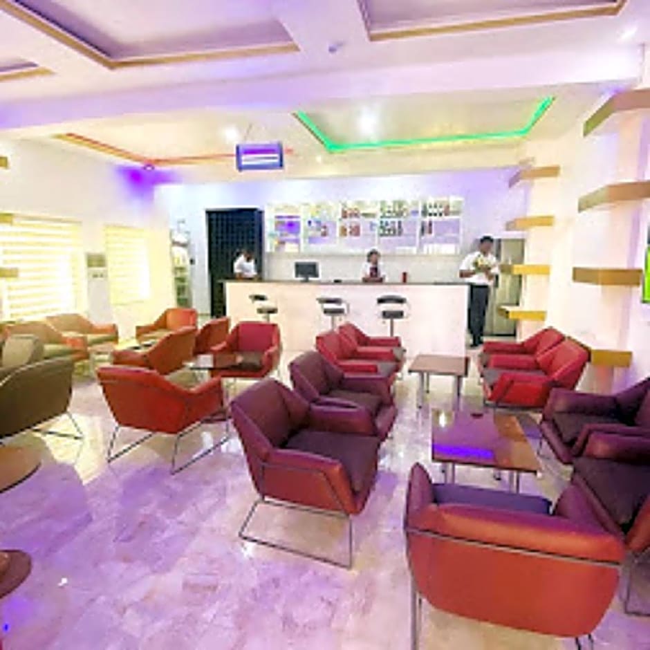 Time Oak Hotel and Suites Royale