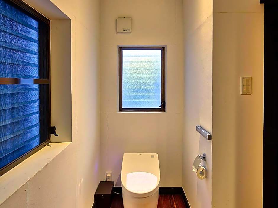 Tsumugi NishinotoinHanayacho