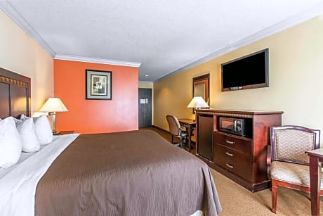 1 Queen Bed, Nonsmoking, Accessible