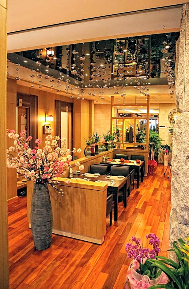 Fontana Beach Hotel