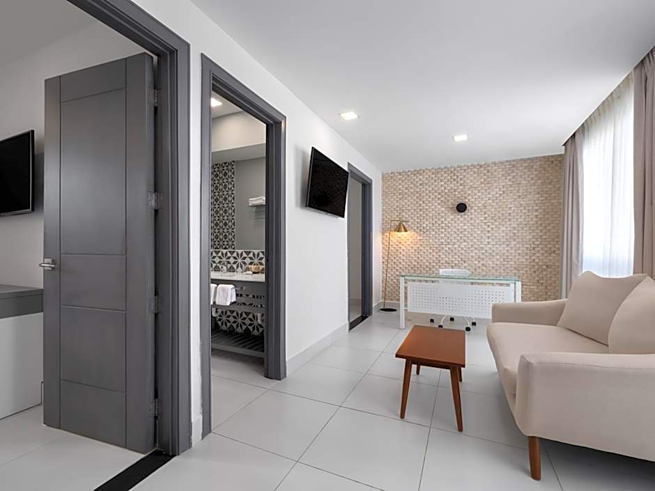 Gran Hotel Europa Santo Domingo, Trademark by Wyndham