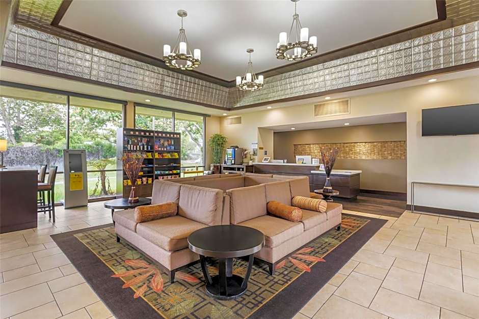 Best Western Plus Garden Court Inn