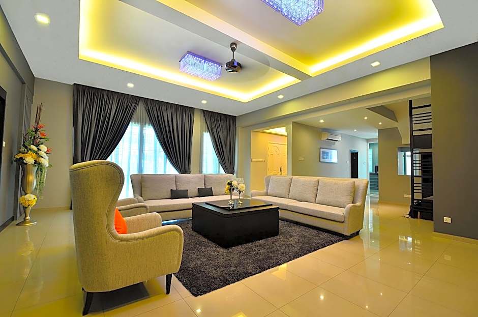 Violet Luxury Service Villa