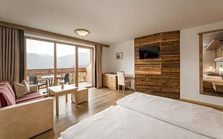 Suite with Garden View