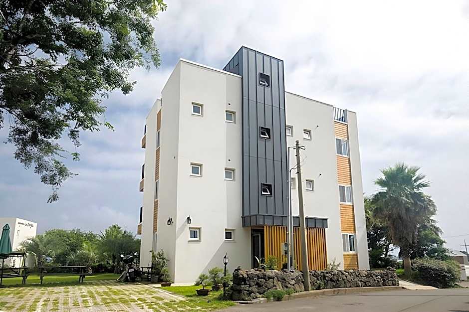 Jeju Bada Wi Olle Pension